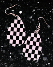 Checkered Tear Drop Earrings - Hey Heifer Boutique