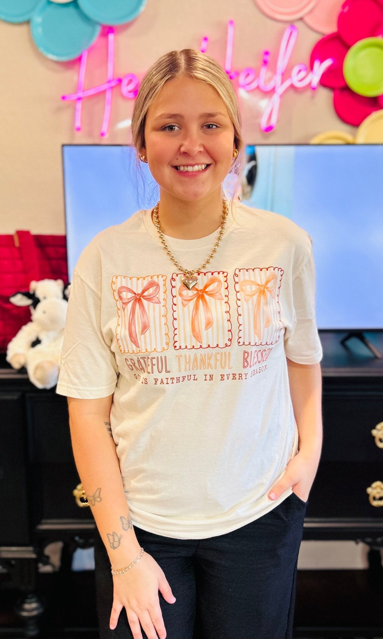Grateful Bow Tee - Hey Heifer Boutique