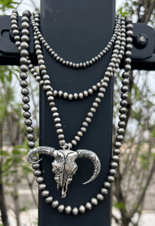 Wild And Western Skull Necklace - Hey Heifer Boutique